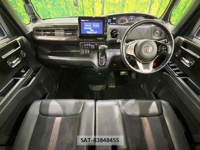 Honda N BOX CUSTOM 2019-05 8881178-1