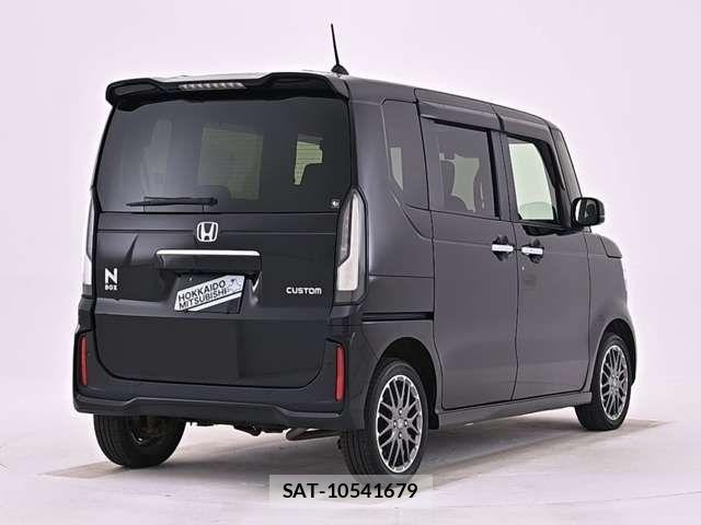 Honda N BOX CUSTOM 2024-01 8881174-17