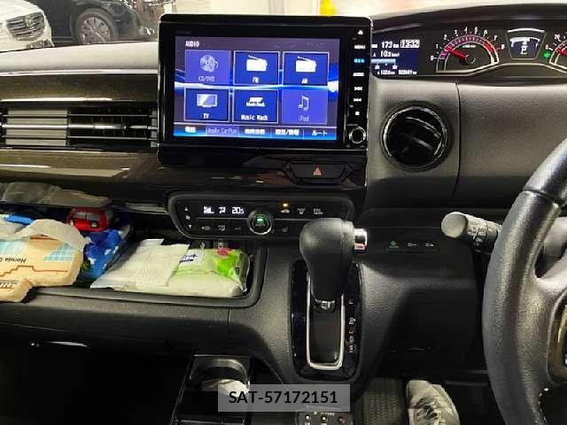 Honda N BOX CUSTOM 2018-05 8881177-5