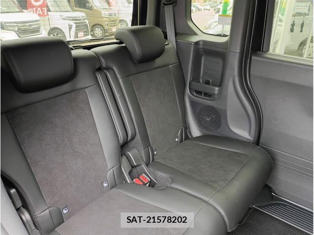 Honda N BOX CUSTOM 2024-01 8881176-15