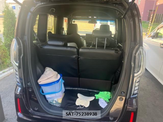 Honda N BOX CUSTOM 2018-03 8881179-11