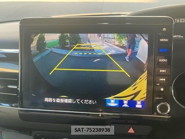 Honda N BOX CUSTOM 2018-03 8881179-23