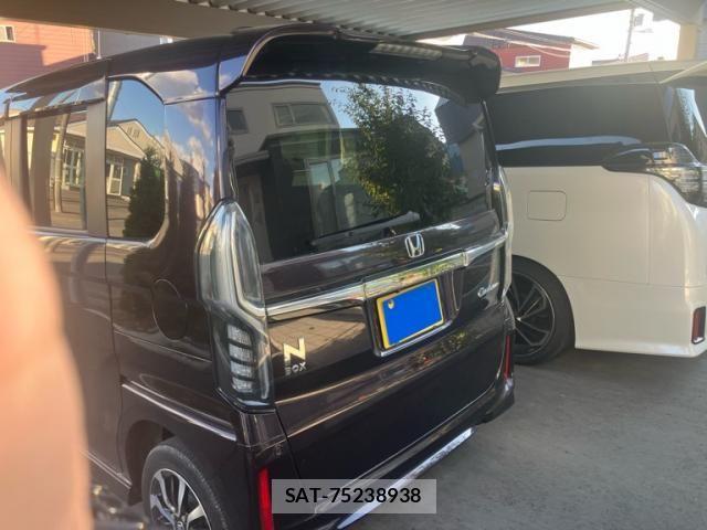 Honda N BOX CUSTOM 2018-03 8881179-7