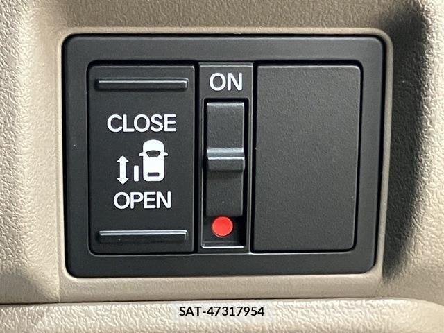 Honda N BOX 2025-06 6014459-14