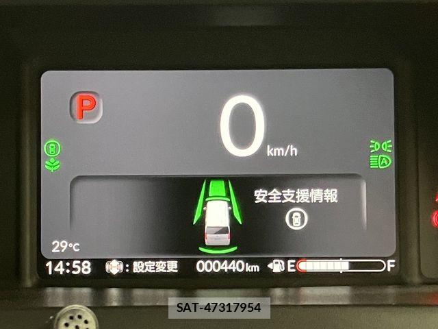 Honda N BOX 2025-06 6014459-28
