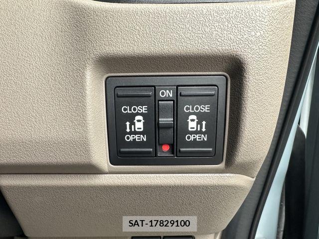 Honda N BOX 2025-08 7059928-21
