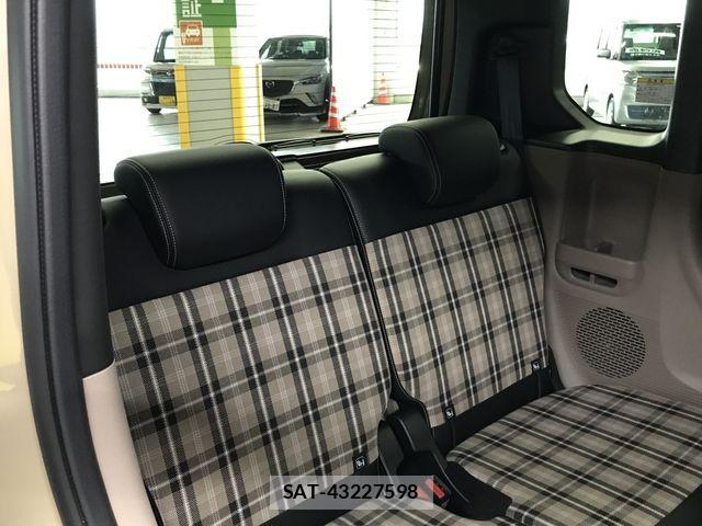 Honda N BOX 2025-03 7501885-15
