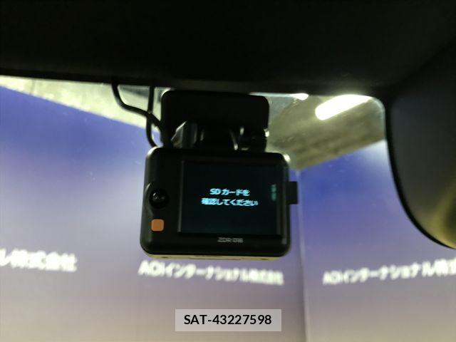 Honda N BOX 2025-03 7501885-18