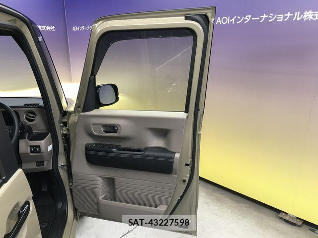 Honda N BOX 2025-03 7501885-19