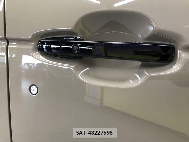 Honda N BOX 2025-03 7501885-23