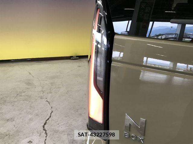 Honda N BOX 2025-03 7501885-25
