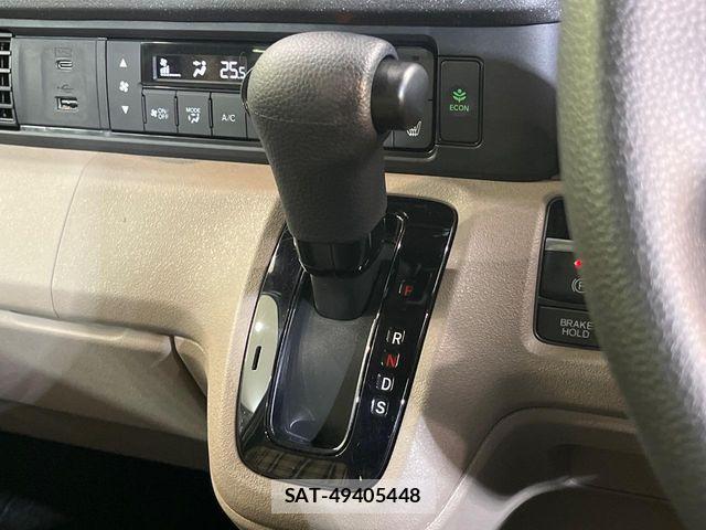 Honda N BOX 2025-06 7618702-19
