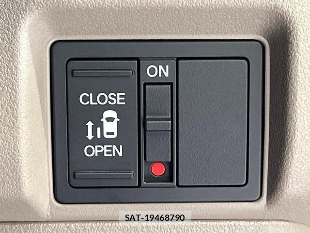 Honda N BOX 2025-07 7618703-4