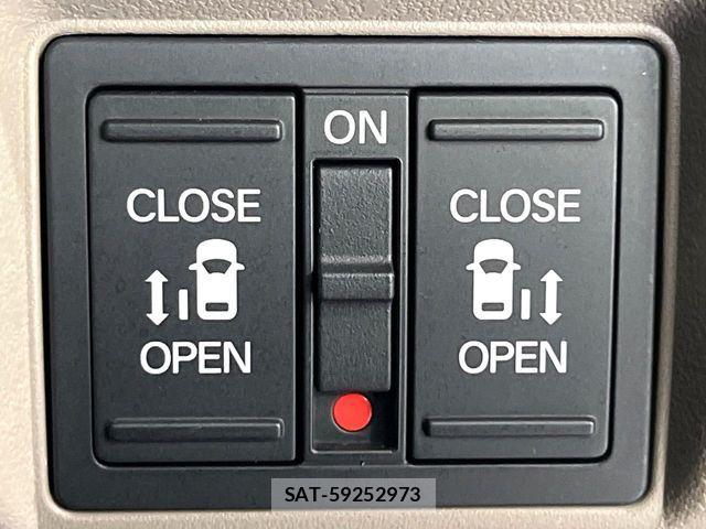 Honda N BOX 2024-09 7980301-5