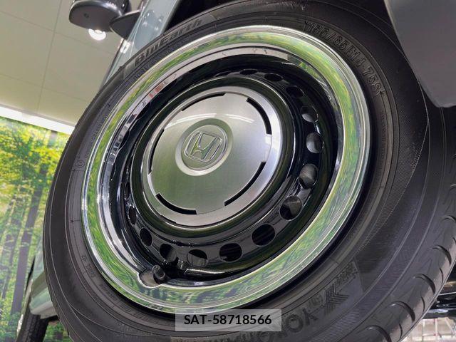 Honda N BOX 2025-04 8146308-14