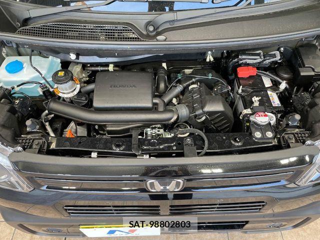 Honda N BOX 2026-02 8209136-17