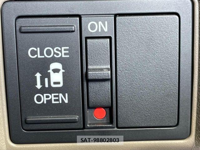Honda N BOX 2026-02 8209136-4