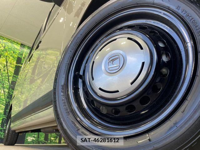 Honda N BOX 2025-03 8209132-12