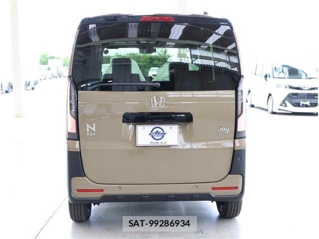 Honda N BOX 2026-06 8209135-18