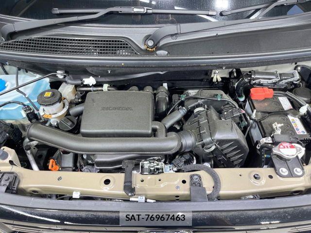 Honda N BOX 2025-11 8246159-17