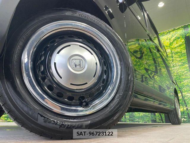Honda N BOX 2025-05 8315973-12