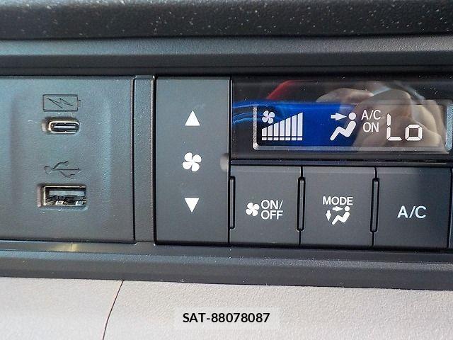 Honda N BOX 2025-09 8355200-17