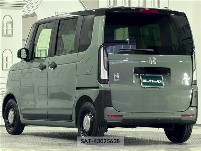 Honda N BOX 2025-10 8367691-2