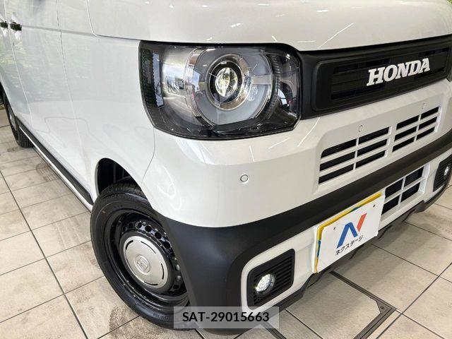 Honda N BOX 2025-11 8526246-11