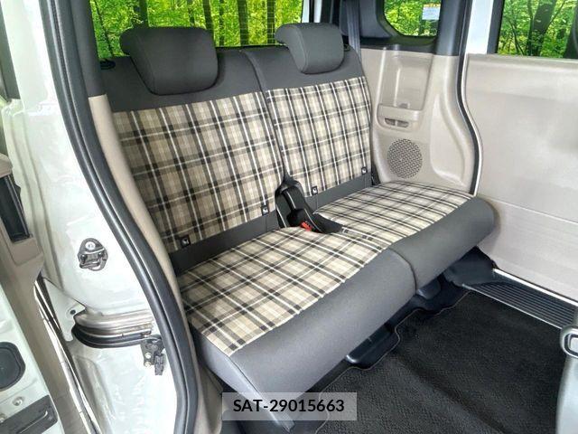 Honda N BOX 2025-11 8526246-7