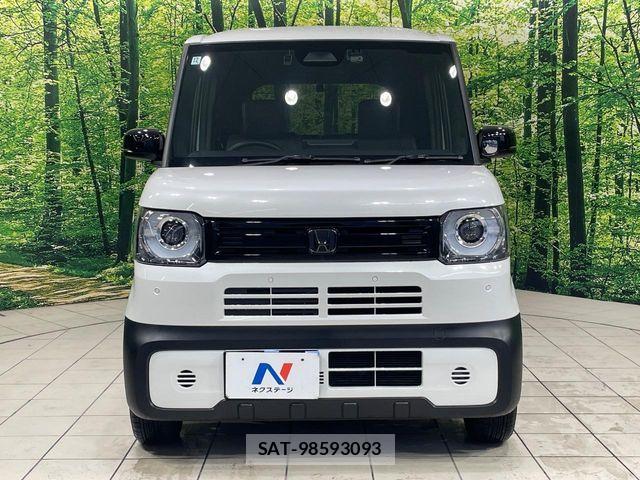 Honda N BOX 2024-12 8526244-13