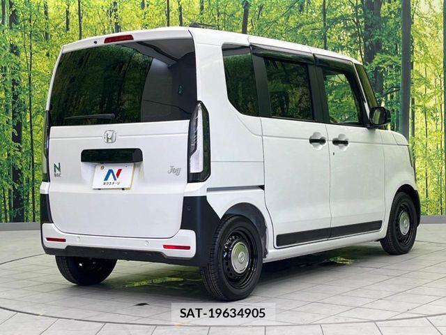 Honda N BOX 2025-11 8660681-16