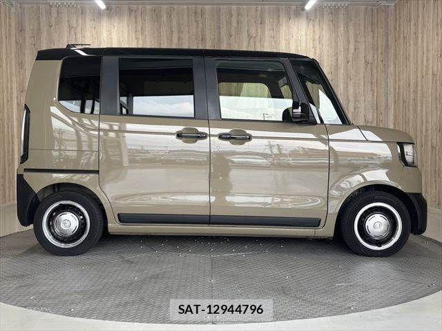 Honda N BOX 2025-01 8830782-16