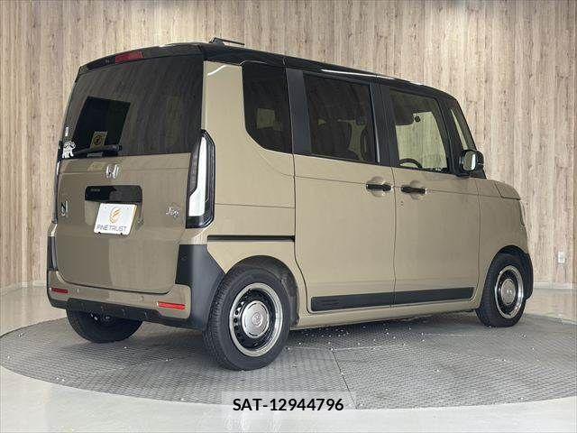 Honda N BOX 2025-01 8830782-18