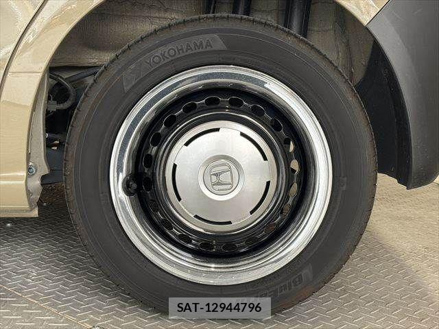 Honda N BOX 2025-01 8830782-27