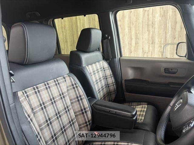 Honda N BOX 2025-01 8830782-7