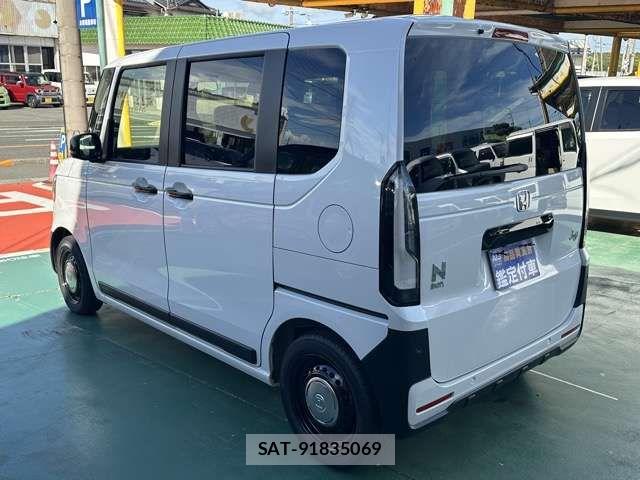Honda N BOX 2025-08 8881184-3