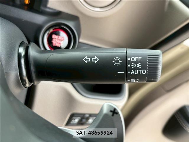 Honda N BOX 2026-05 8881183-26