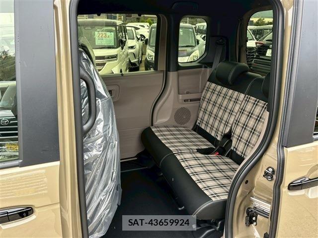 Honda N BOX 2026-05 8881183-4
