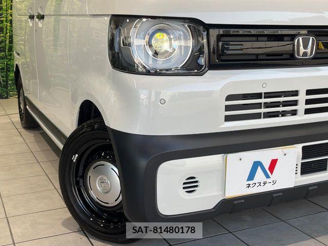 Honda N BOX 2024-11 8884057-11