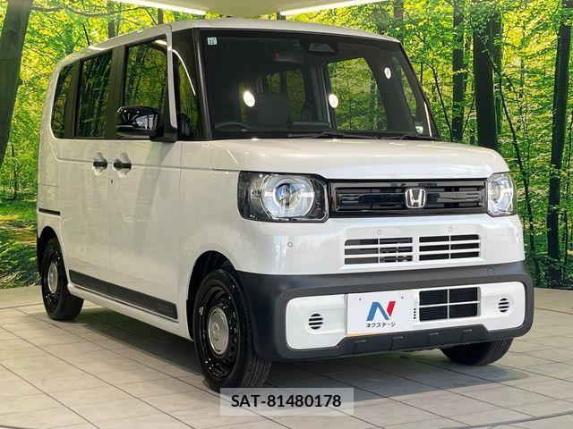 Honda N BOX 2024-11 8884057-15