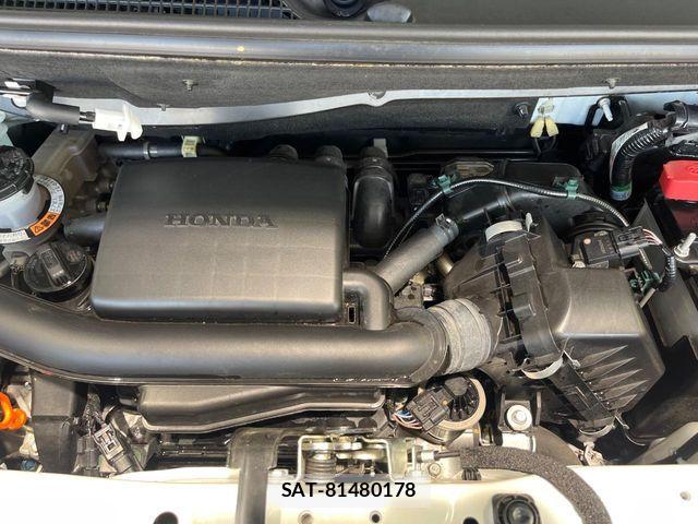 Honda N BOX 2024-11 8884057-17