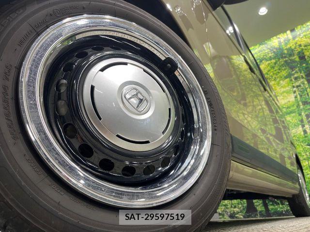 Honda N BOX 2025-02 8884056-13
