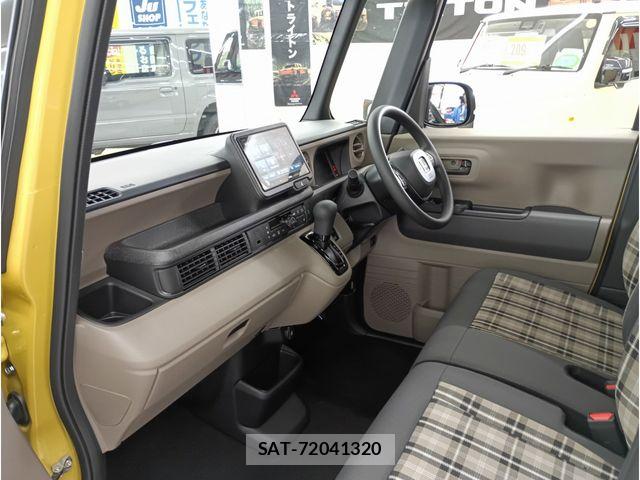Honda N BOX 2025-11 7222745-11