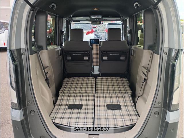 Honda N BOX 2024-10 7251729-17