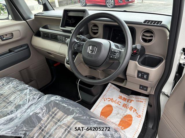 Honda N BOX 2026-03 8131604-15