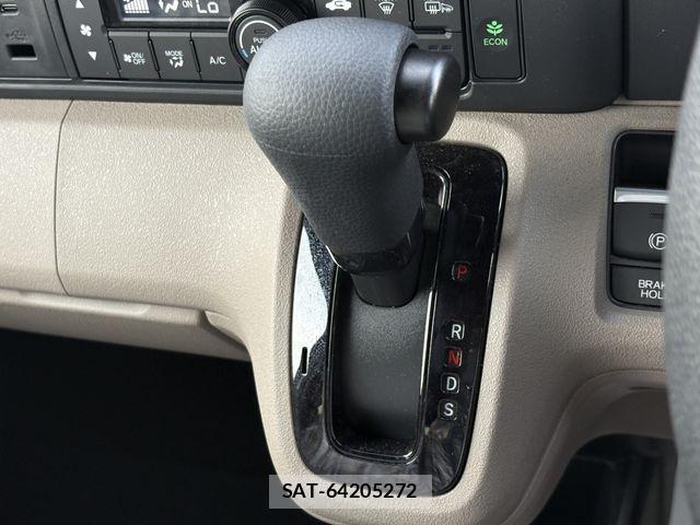 Honda N BOX 2026-03 8131604-23