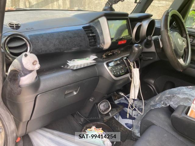 Honda N BOX 2013-08 8337127-12
