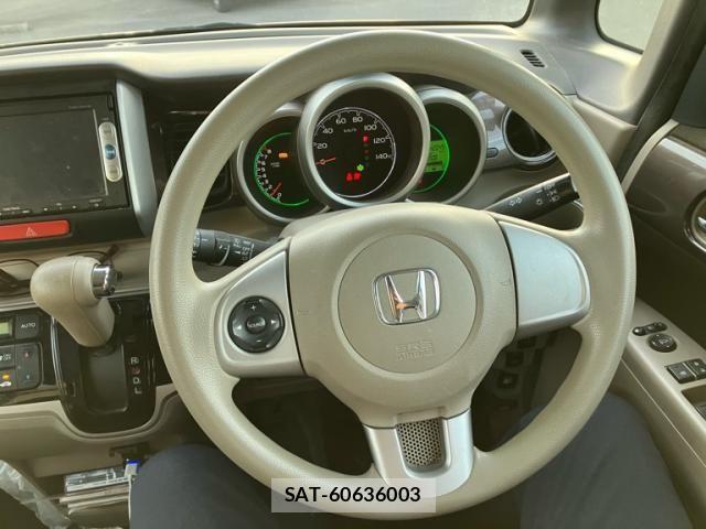 Honda N BOX PLUS 2014-10 8526247-15
