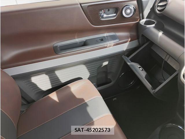 Honda N BOX SLASH 2019-06 6683932-11
