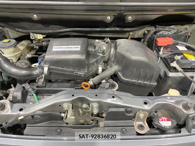 Honda N BOX SLASH 2019-06 6816233-17